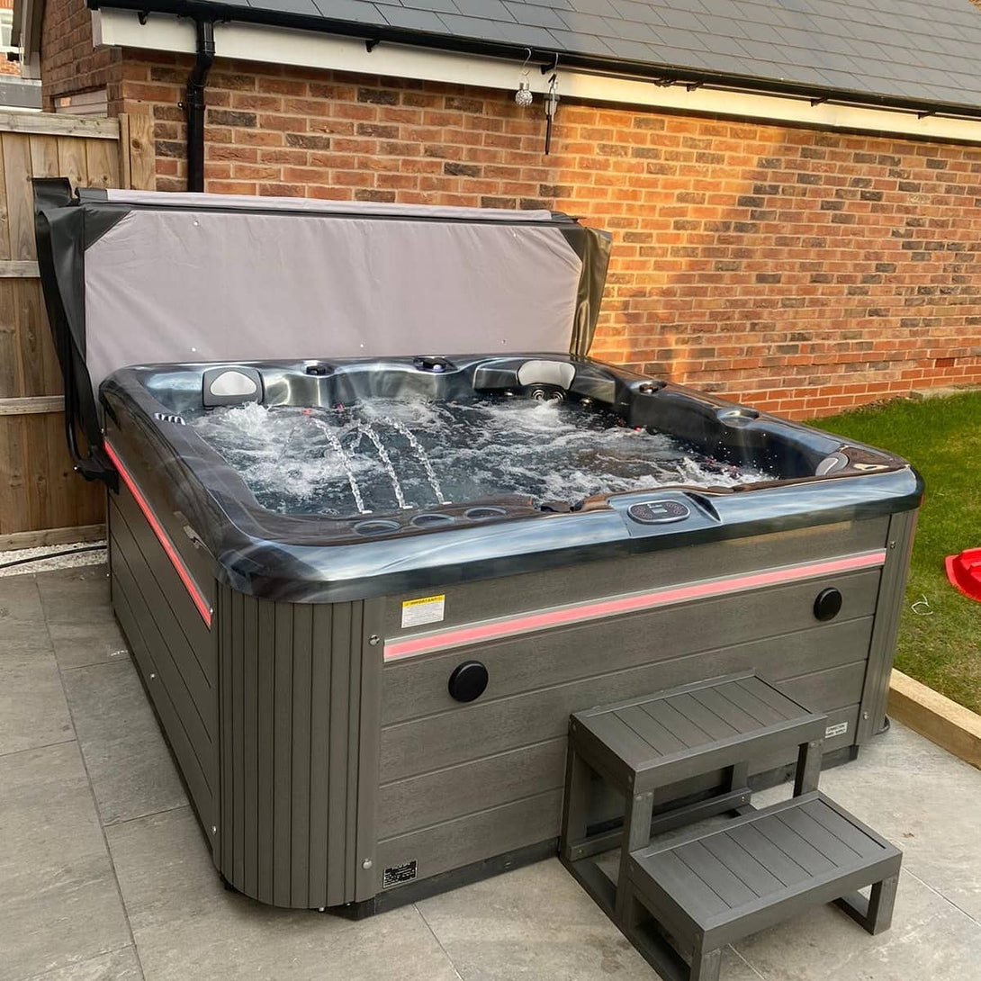 Cosmo+ 6 Seater Hot Tub - Vookoo Lifestyle