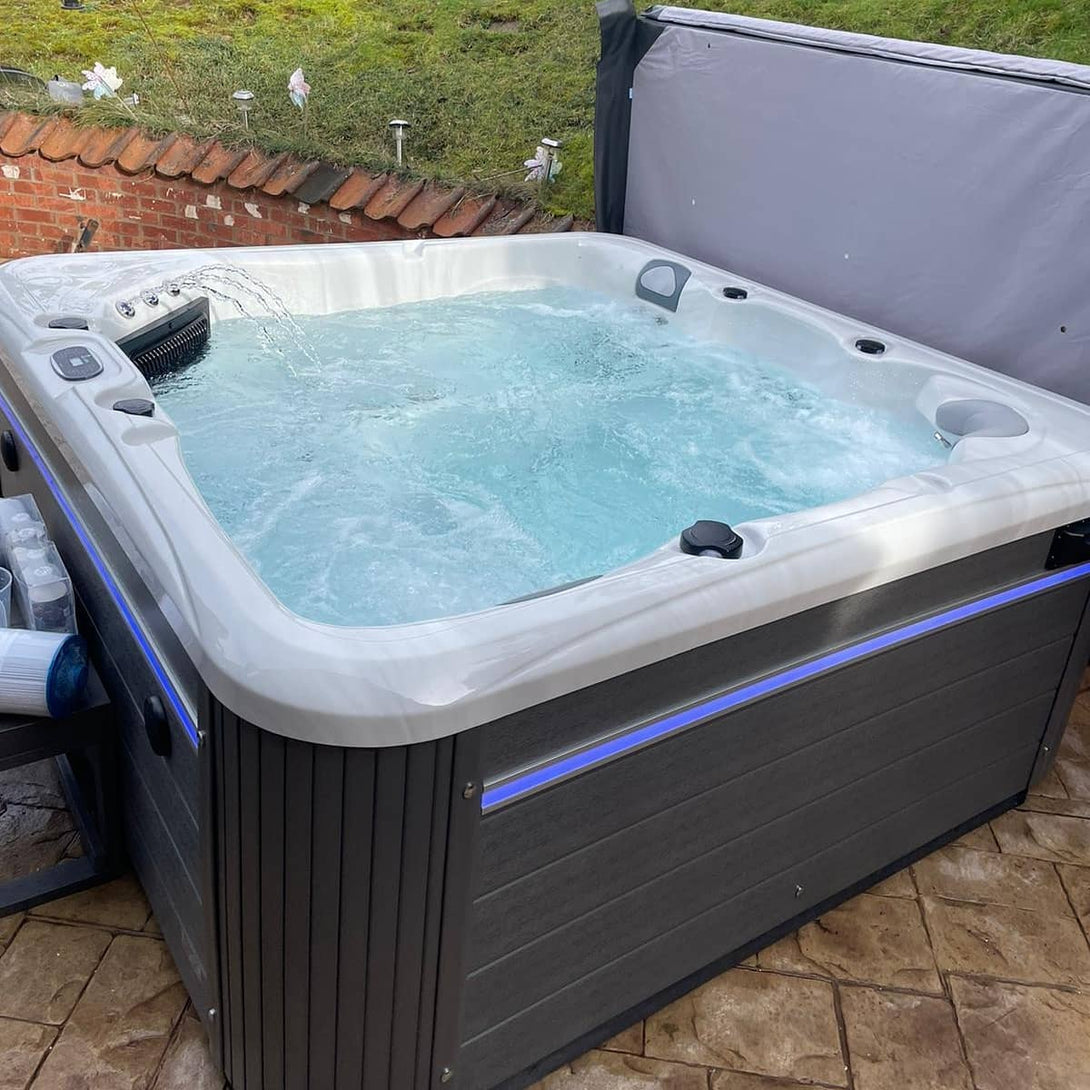 Maya+ 5 Seater Hot Tub - Vookoo Lifestyle