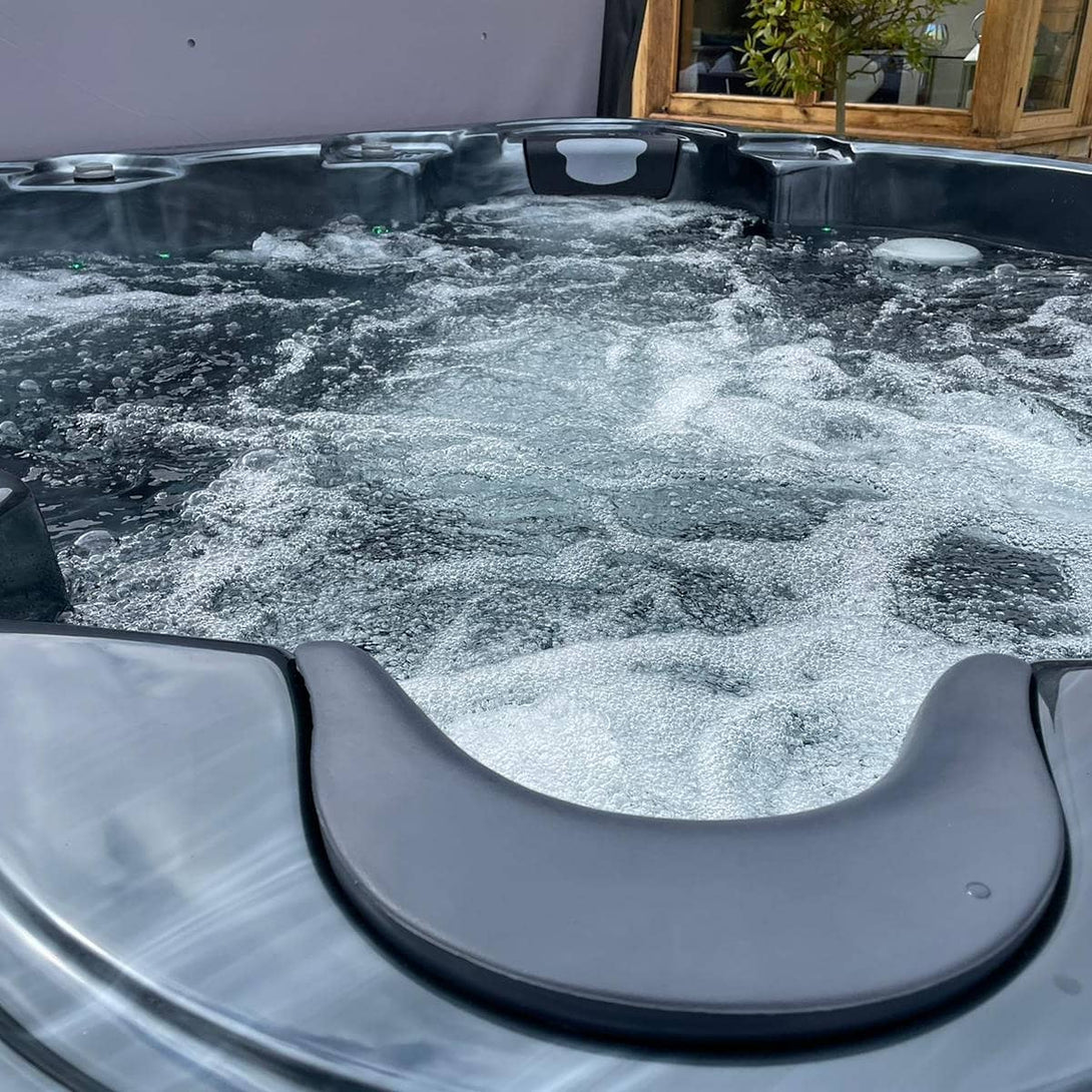 Tropic 7 Seater Hot Tub - Vookoo Lifestyle