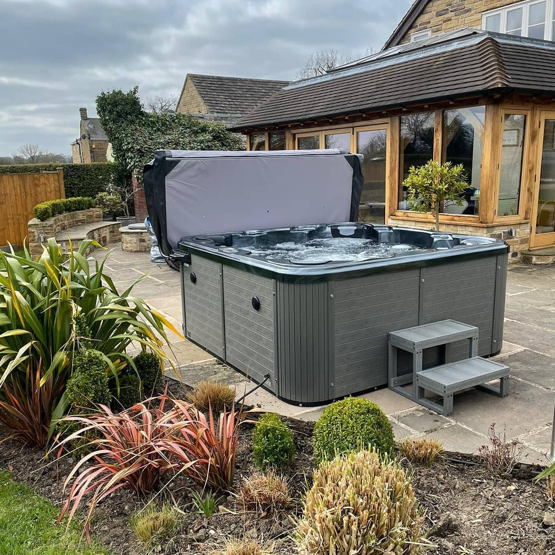 Tropic 7 Seater Hot Tub - Vookoo Lifestyle