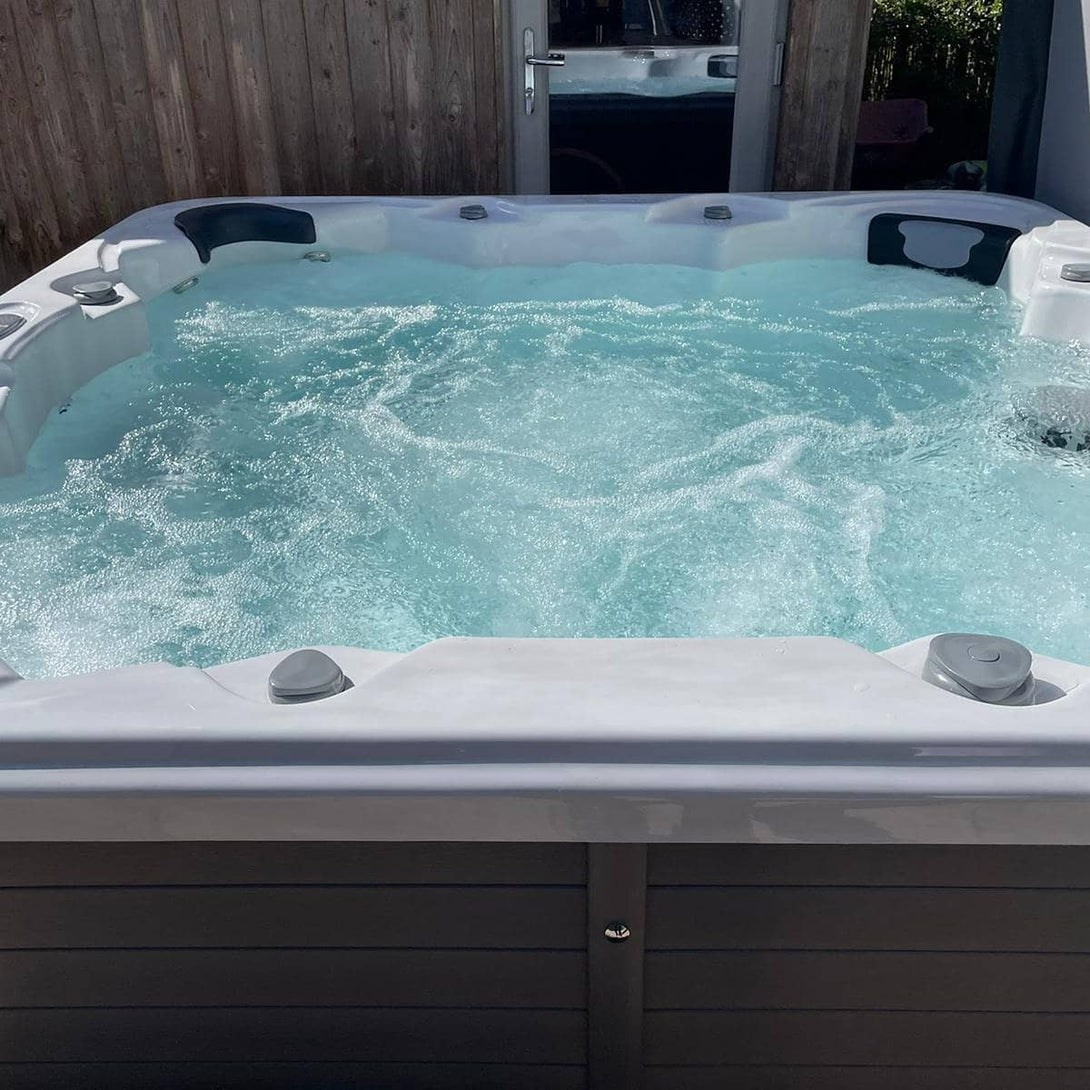 Tropic 7 Seater Hot Tub - Vookoo Lifestyle